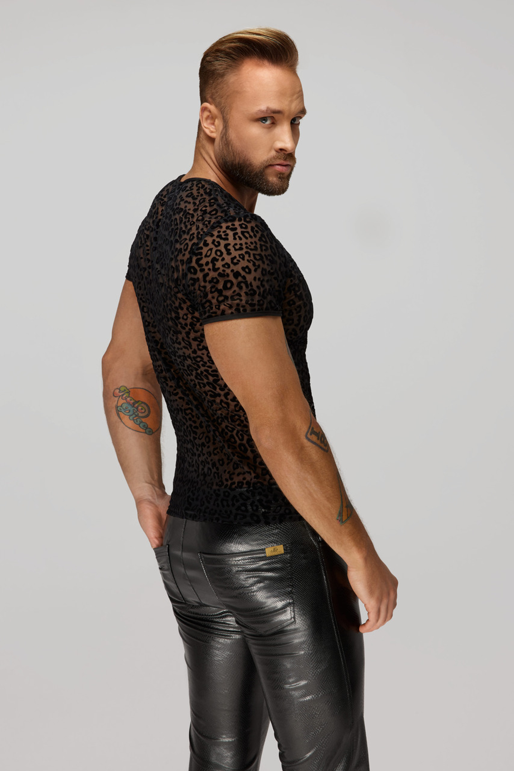 25407-H071_Leopard_flock_v-neck_t-shirt_2_sex_shop_cyprus_limassol